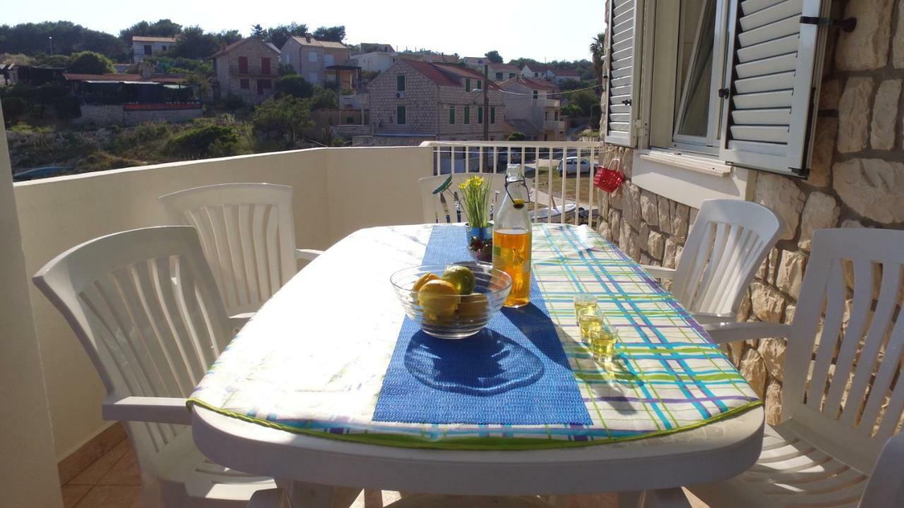 Apartment Karuza Rukavac Vis Esterno foto