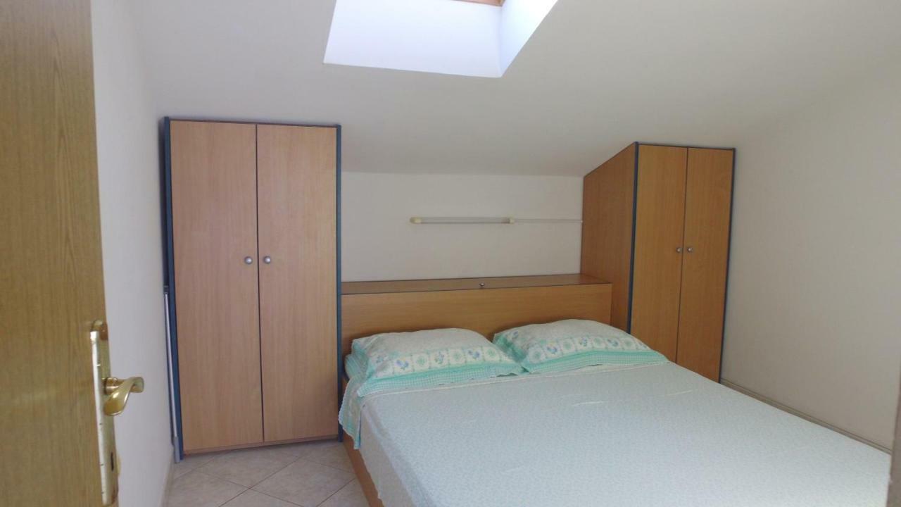 Apartment Karuza Rukavac Vis Esterno foto